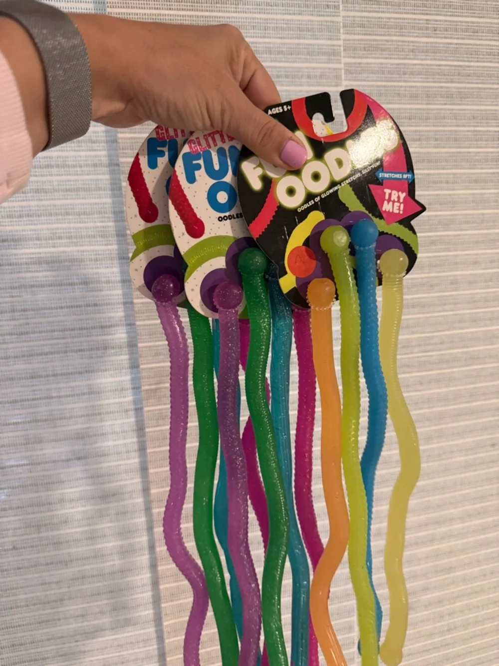 3 - PACK Glitter Stretchy Noodle Party Toys - Multicolor